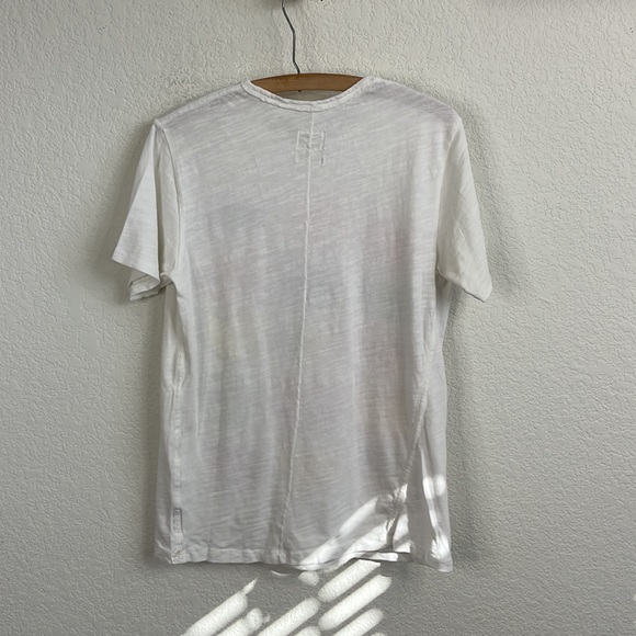 rag and bone Unisex Pride Lips Tee - Limited Edition - Picture 8 of 10